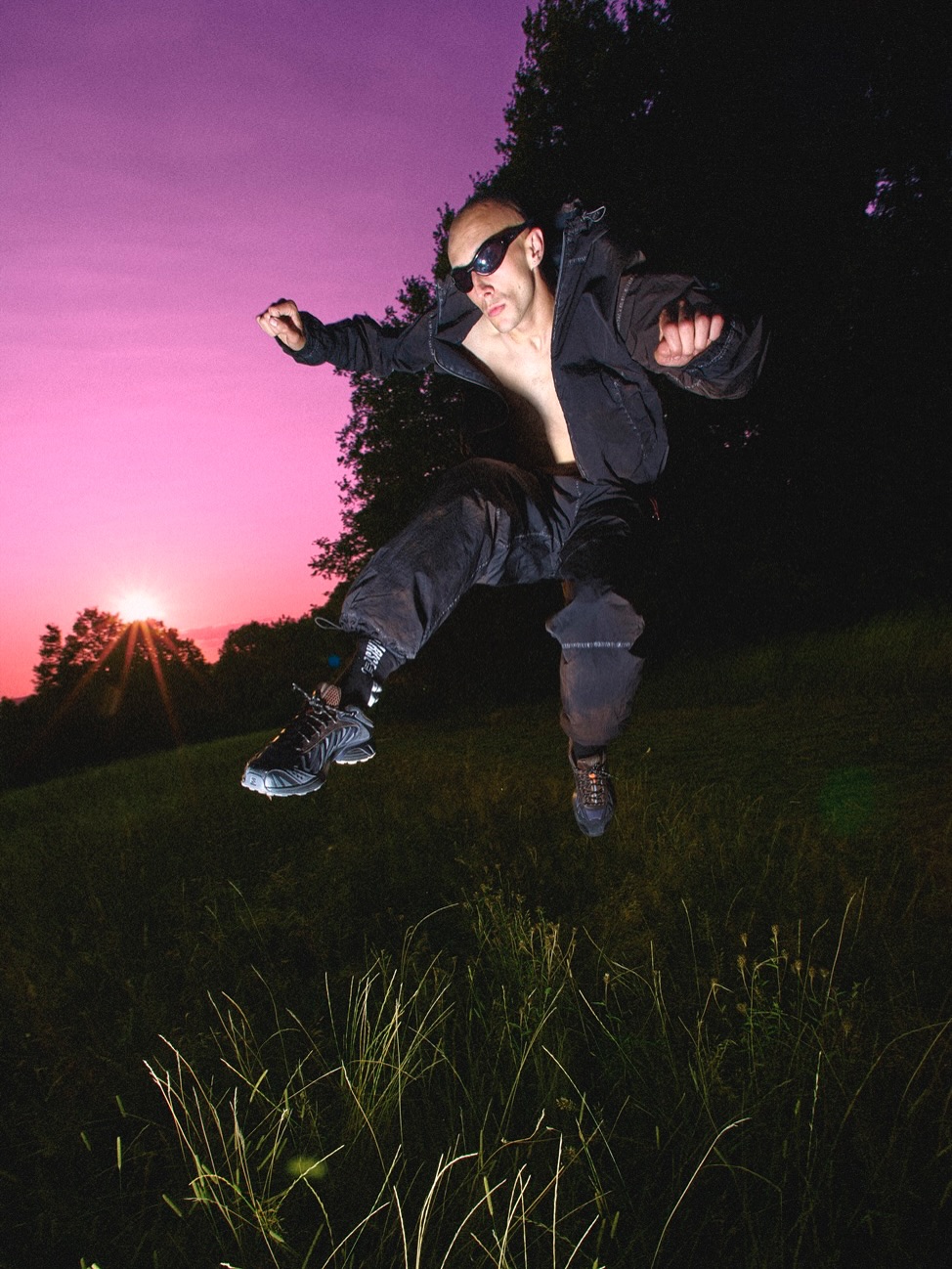 Aries x Salomon XT-Whisper - 18.11.25Online at ariesarise.com and Salomon e-commerce sites, the